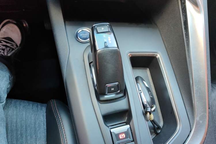 Used Peugeot 5008 2017 380THP 7-Seater Elite Edition
