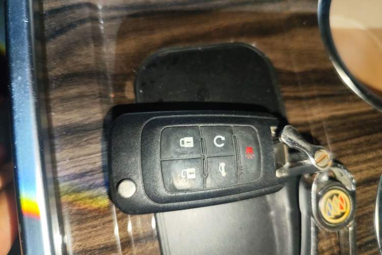 Used Buick GL8 2017 25S Luxury Version China V Standard Vehicle Key