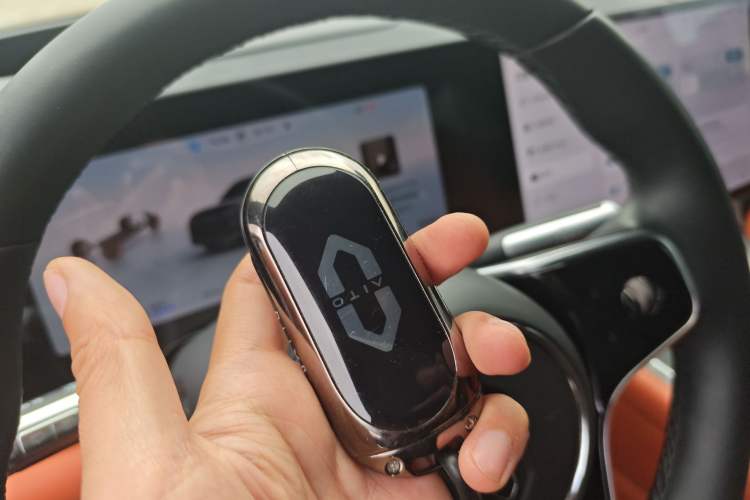 Used Hima AITO M9 2024 Range-Extended Max Edition 42 kWh 6-Seater Version Vehicle Key