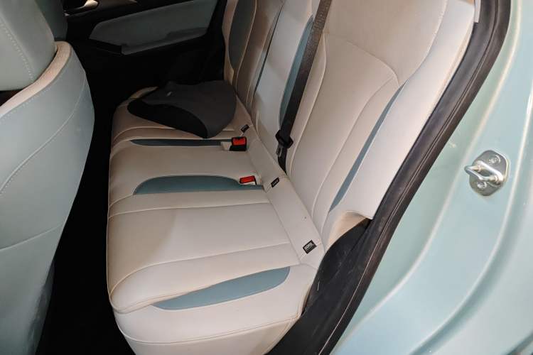 Used Geometry E Firefly 2024 301km Starlight
