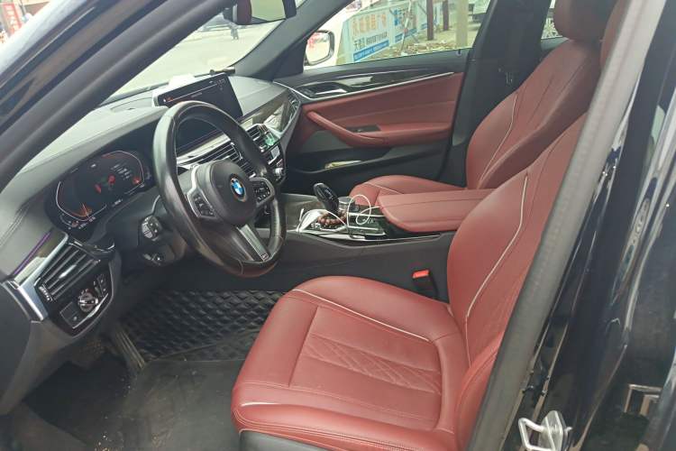 Used BMW 5 Series 2022 Restyled 525Li M Sport Package Left Front Seat