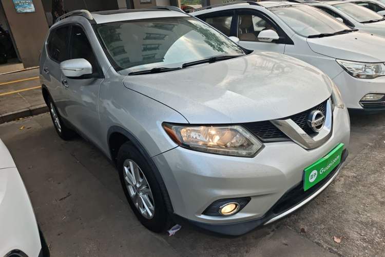Used Nissan X-Trail 2014 2.5L CVT Leading Edition 4WD
