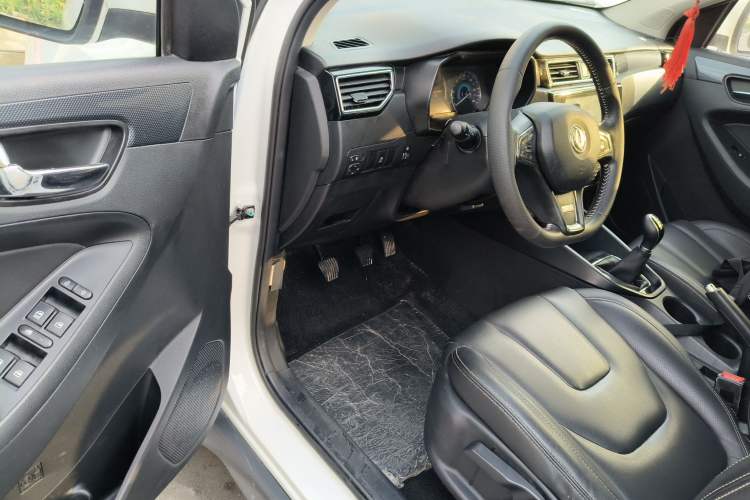 Used Dongfeng Fengon 580 2018 1.8L Manual Comfort Model Driver Seat