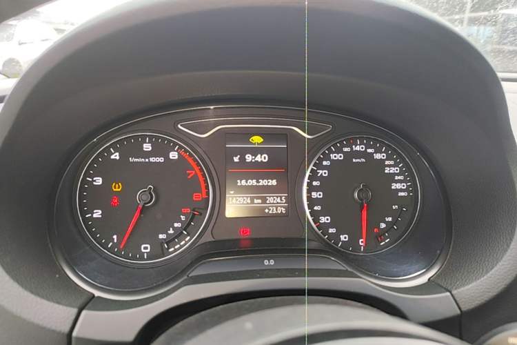 Used Audi A3 2014 Limousine 40 TFSI S line Comfort Model
