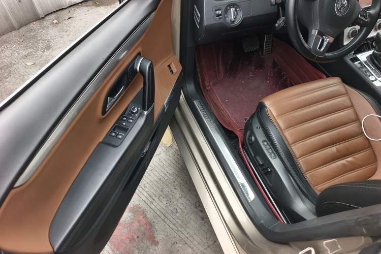 Used Volkswagen FAW-Volkswagen CC 2015 2.0 TSI Ultimate Model Driver Seat