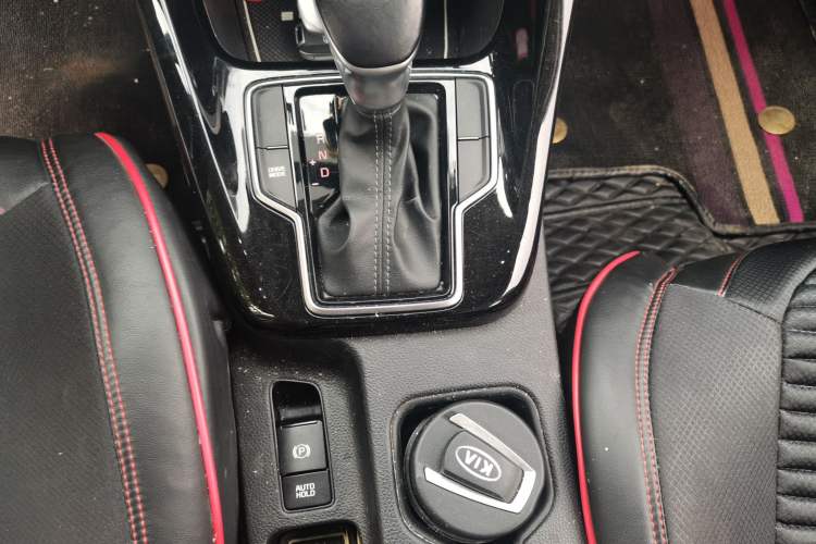 Used Kia Sportage R 2019 2.0L Automatic Smart Luxury Edition Gear Lever