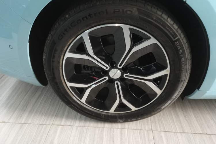 Used Hima Luxeed S7 2025 705 km Pro
