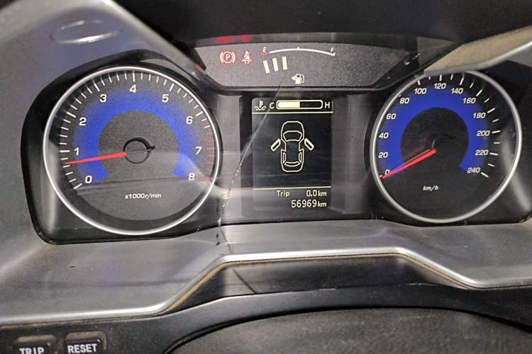 Used Geely Auto Emgrand 2015 Sedan 1.5L Manual - Top Trim Level Odometer Close Up