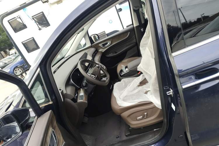 Used Roewe iMAX8 New Energy 2022 Golden Edition