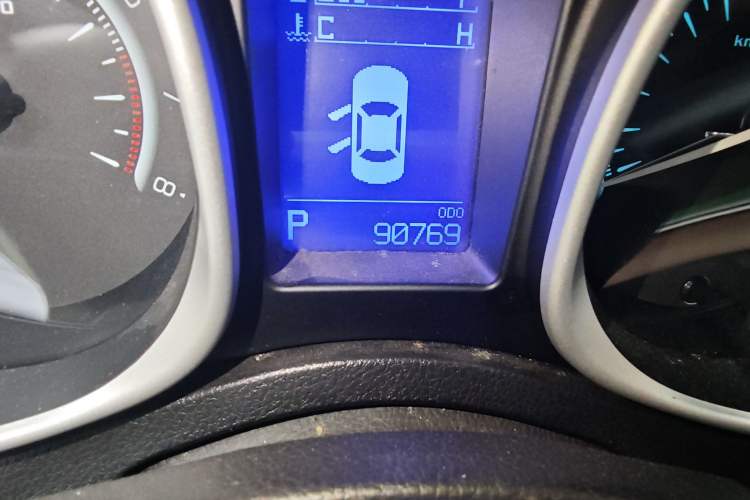 Used GAC Trumpchi GS5 Super 2015 1.8T Automatic Two-Wheel Drive Luxury Edition Odometer Close Up