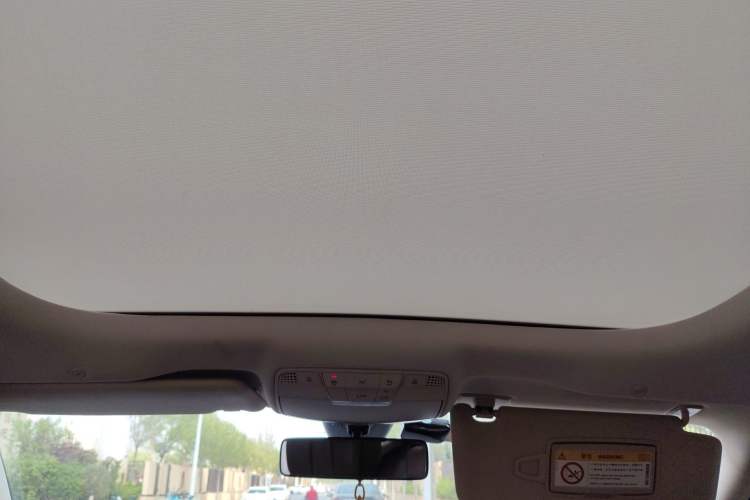 Used Mercedes-Benz E-Class New Energy 2022 Second Facelift E 350 e L Plug-in Hybrid Sedan Headliner