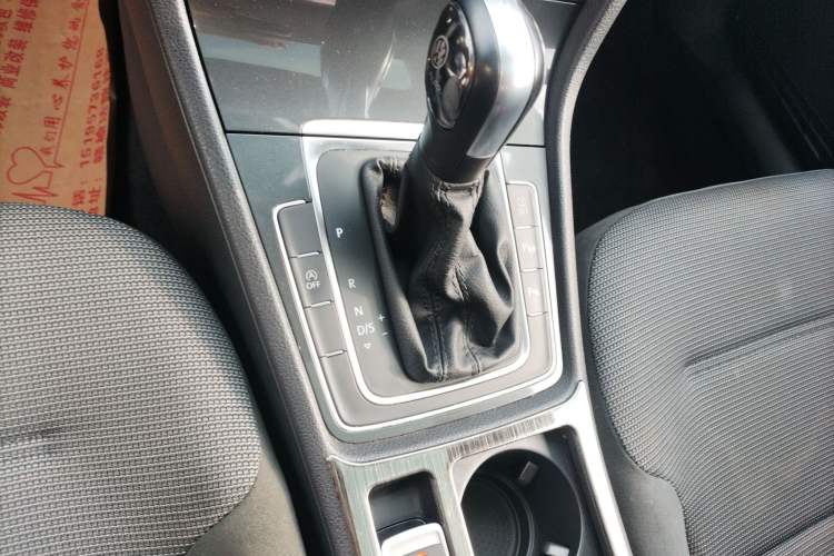 Used Volkswagen Golf 2018 230TSI Automatic Comfort Model
