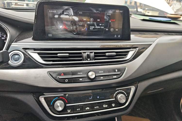 Used CHANGAN Ruicheng CC 2020 1.5T Automatic Xuanrui Model
