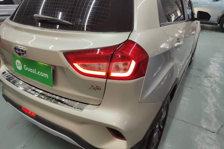 Used Geely Auto Vision X3 2017 1.5L Automatic Luxury Model Right Rear Taillight