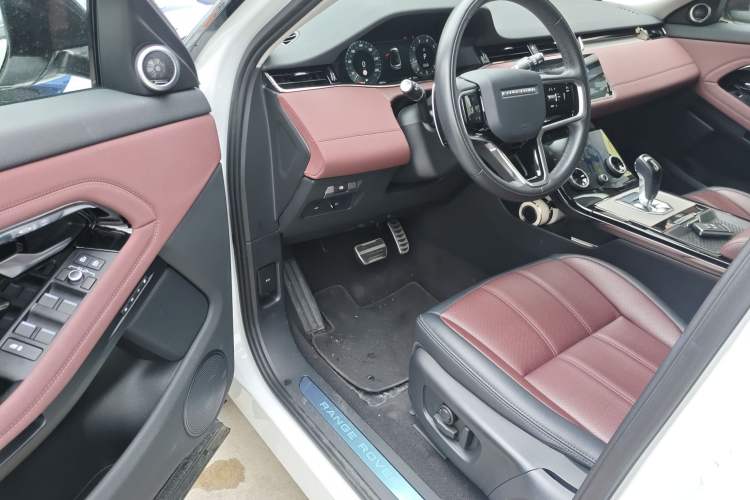 Used Land Rover Range Evoque 2023 Aurora L 249 PS Luxury Edition
