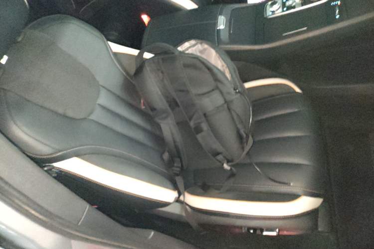 Used Ford Equator 2023 EcoBoost 225 Obsidian Orange Edition Prestige 7-Seater (2/2/3)
