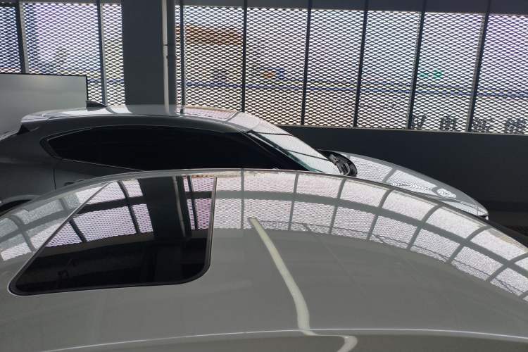 Used Roewe i5 2021 1.5L CVT Platinum Edition
