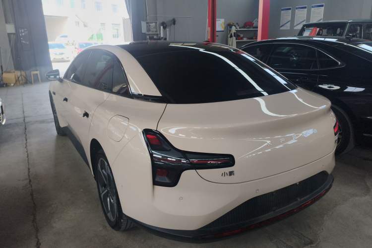 Used XPeng MONA M03 2024 620 with Ultra-Long Range Exterior 2