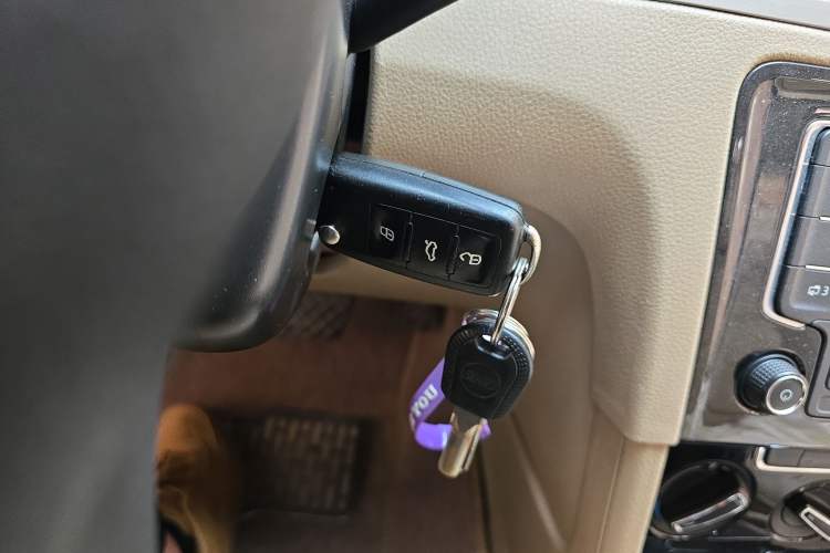 Used Volkswagen Bora 2014 1.6L Automatic Comfort Model
