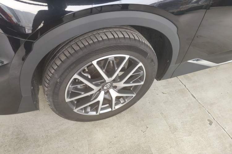 Used GAC Trumpchi GS8 2025 Linghang Series 2.0 TGDI Two-Wheel-Drive Luxury Edition 5 Seats Left Front Wheel Hub