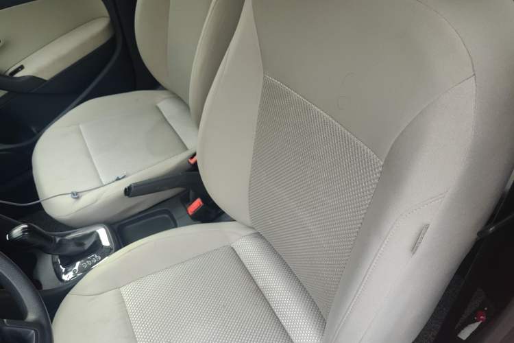 Used Volkswagen Polo 2011 1.6L Automatic ZhiShang Version
