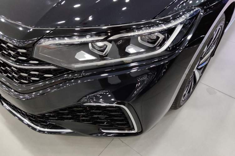 Used Volkswagen Passat 2022 330TSI Starry Luxury Edition – Exclusive Special Edition