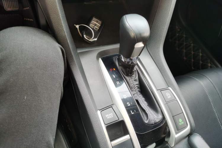 Used Honda Civic 2016 220TURBO CVT Prestige Edition Gear Lever