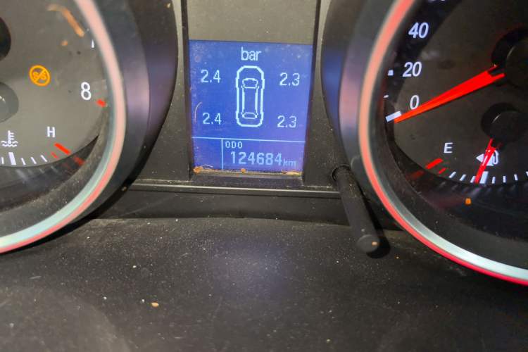 Used Haval H6 2017 Blue Label Sport Edition 1.5T Manual Two-Wheel Drive Elite Model Odometer Close Up