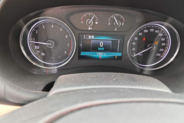 Used Buick LaCrosse 2016 20T Elite Edition Odometer Close Up