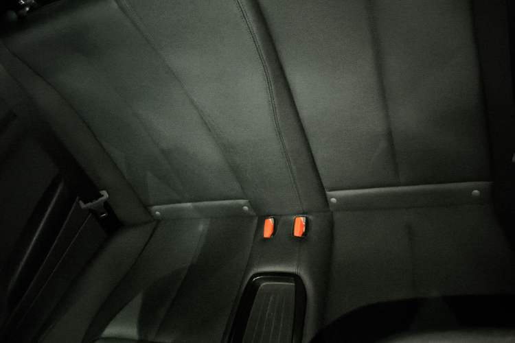 Used BMW 2 Series (Import) 2018 220i Convertible Coupe Sports Design Package
