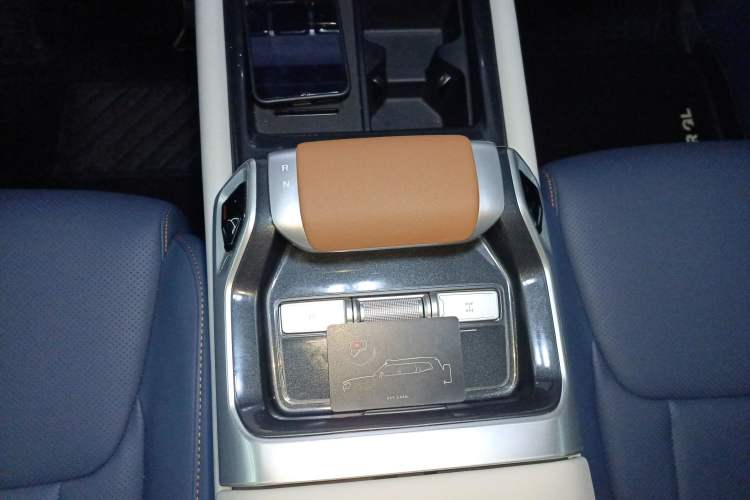 Used Deepal G318 2024 Four-Wheel-Drive Air Suspension Model