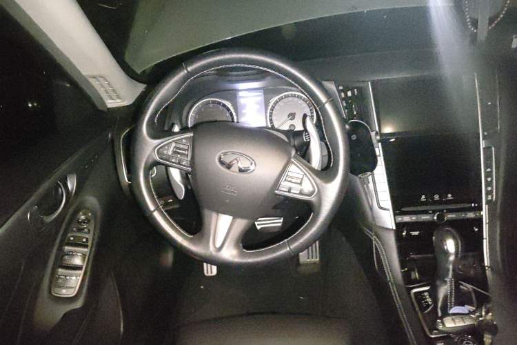 Used Infiniti Q50 2014 2.0T Luxury Sport Edition
