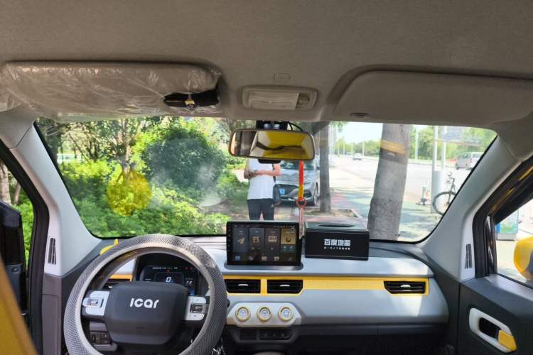 Used Chery QQ Ice Cream 2022 170km Sundae Phosphate Lithium-Ion