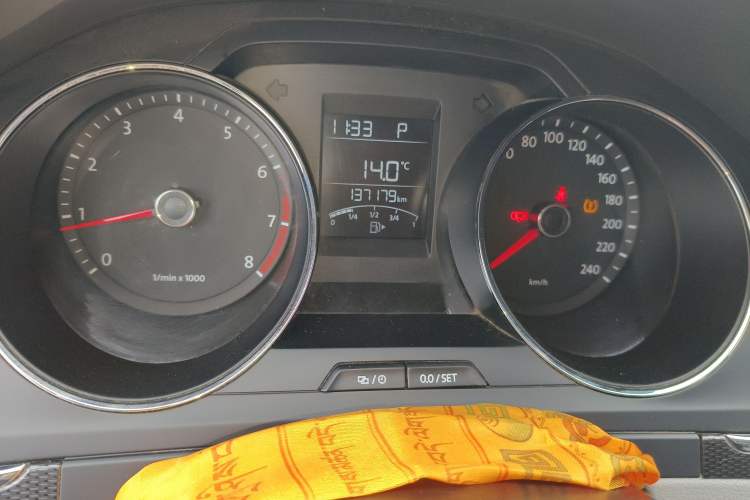 Used Volkswagen Bora 2015 Qihui Edition 1.6L Automatic Fashion Model Odometer Close Up