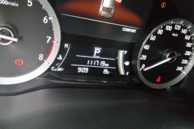 Used Honda UR-V 2020 370TURBO Four-Wheel Drive Prestige Edition Odometer Close Up