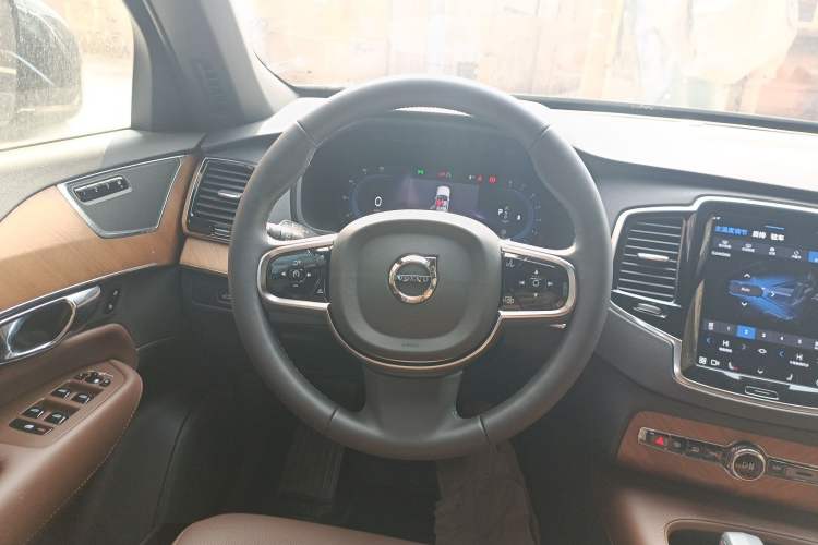 Used Volvo XC90 2024 B6 Zhiyi Luxury 7-Seater
