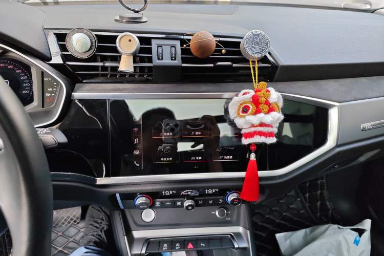 Used Audi Q3 2019 35 TFSI Fashion Dynamic Model
