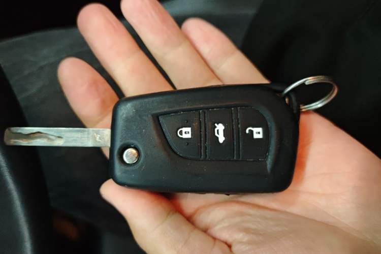 Used Toyota Corolla 2017 Revised Version 1.2T S-CVT GL-i Leather Edition Vehicle Key