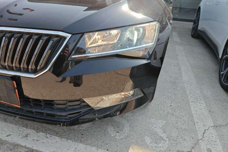Used Skoda Superb 2018 TSI280 DSG Standard Edition China V Emission Standard Left Front Headlight