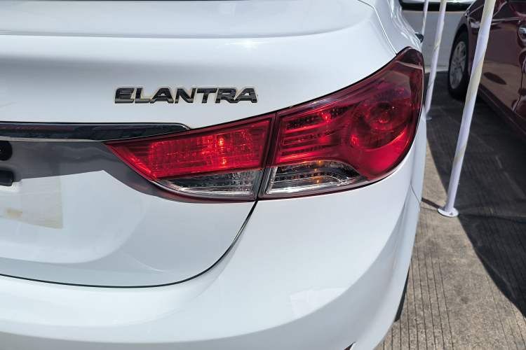 Used Hyundai Elantra (5th Generation / Langdong) 2013 1.6L Automatic Leading Model
