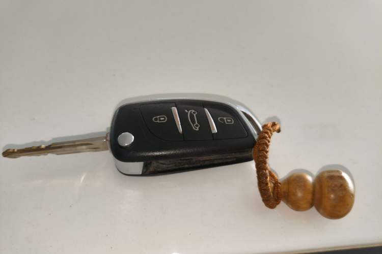 Used Toyota YARiS L Zhi Xiang 2017 1.5E CVT Dynamic Edition