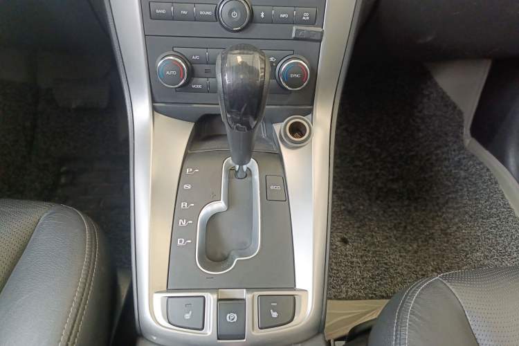 Used Chevrolet Captiva 2014 2.4L 4x4 Flagship Edition 7 Seats