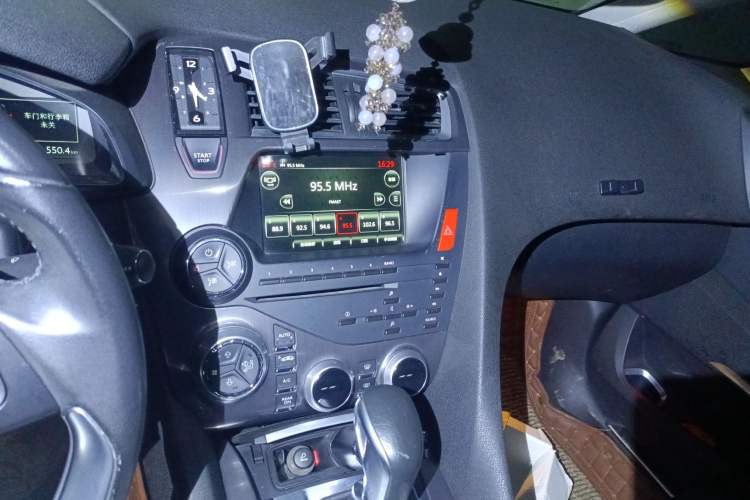 Used DS 5 2014 1.6T Luxury Edition THP160
