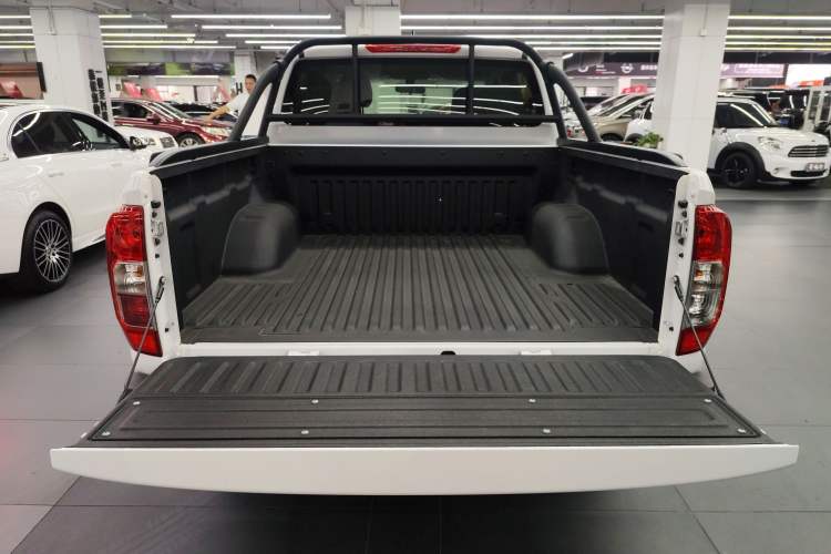 Used Dongfeng Ruichi 7 2025 Model, Two-Wheel-Drive Elite Edition Bucket Version