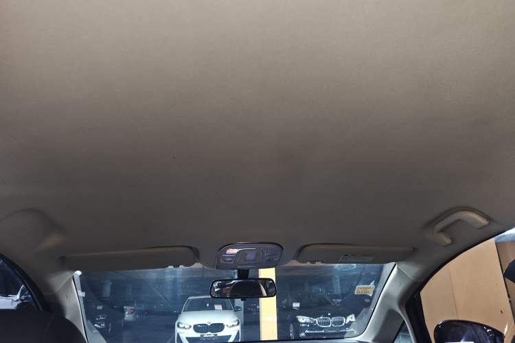 Used BYD Song MAX 2017 1.5T Manual Smart Connect Luxury 7-Seater Headliner