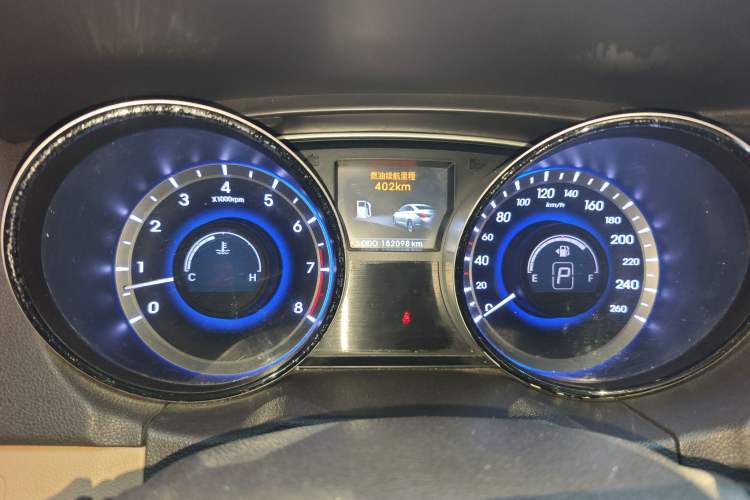 Used Hyundai Sonata 2011 2.0L Automatic Supreme Edition
