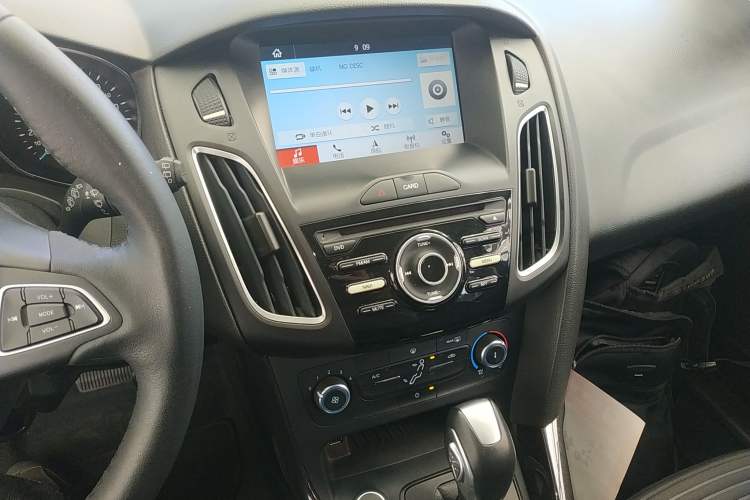 Used Ford Focus 2018 Hatchback Classic 1.6L Automatic Trendy SmartDrive Edition