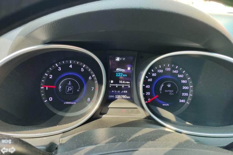 Used Hyundai Santa Fe 2013 Revised Version 2.4L Automatic All-Wheel Drive Smart Type
