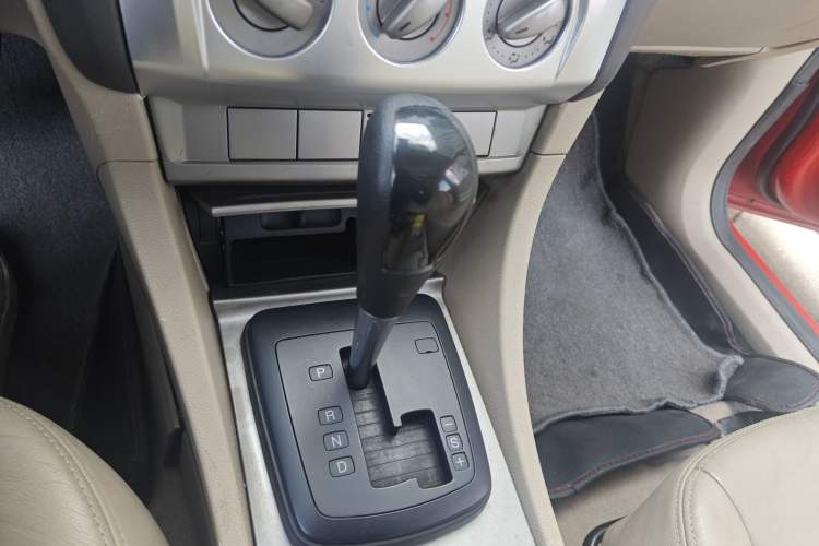 Used Ford Focus 2011 Hatchback 1.8L Automatic Fashion Edition
