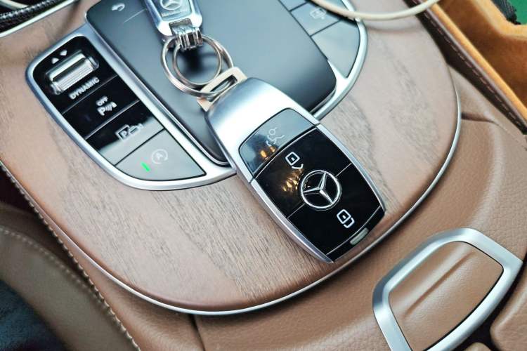 Used Mercedes-Benz E-Class 2023 Updated E 300 L Luxury Edition
